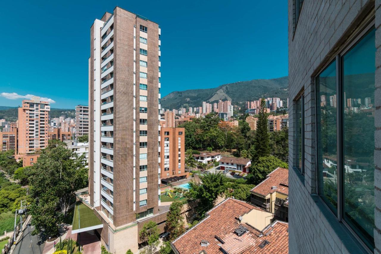 Apartamentos Poblado Alejandria By Housy Host Medellín Buitenkant foto