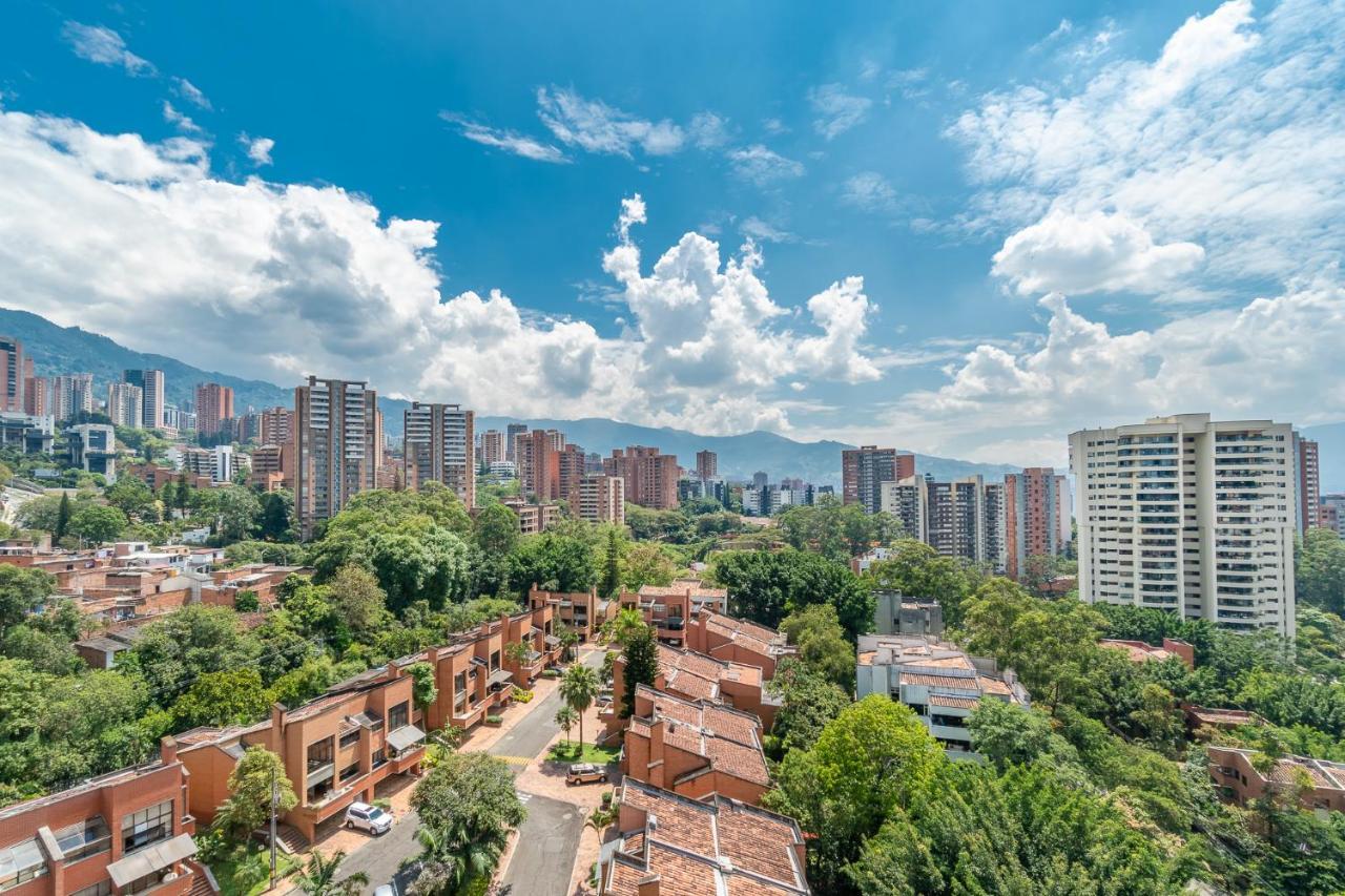 Apartamentos Poblado Alejandria By Housy Host Medellín Buitenkant foto