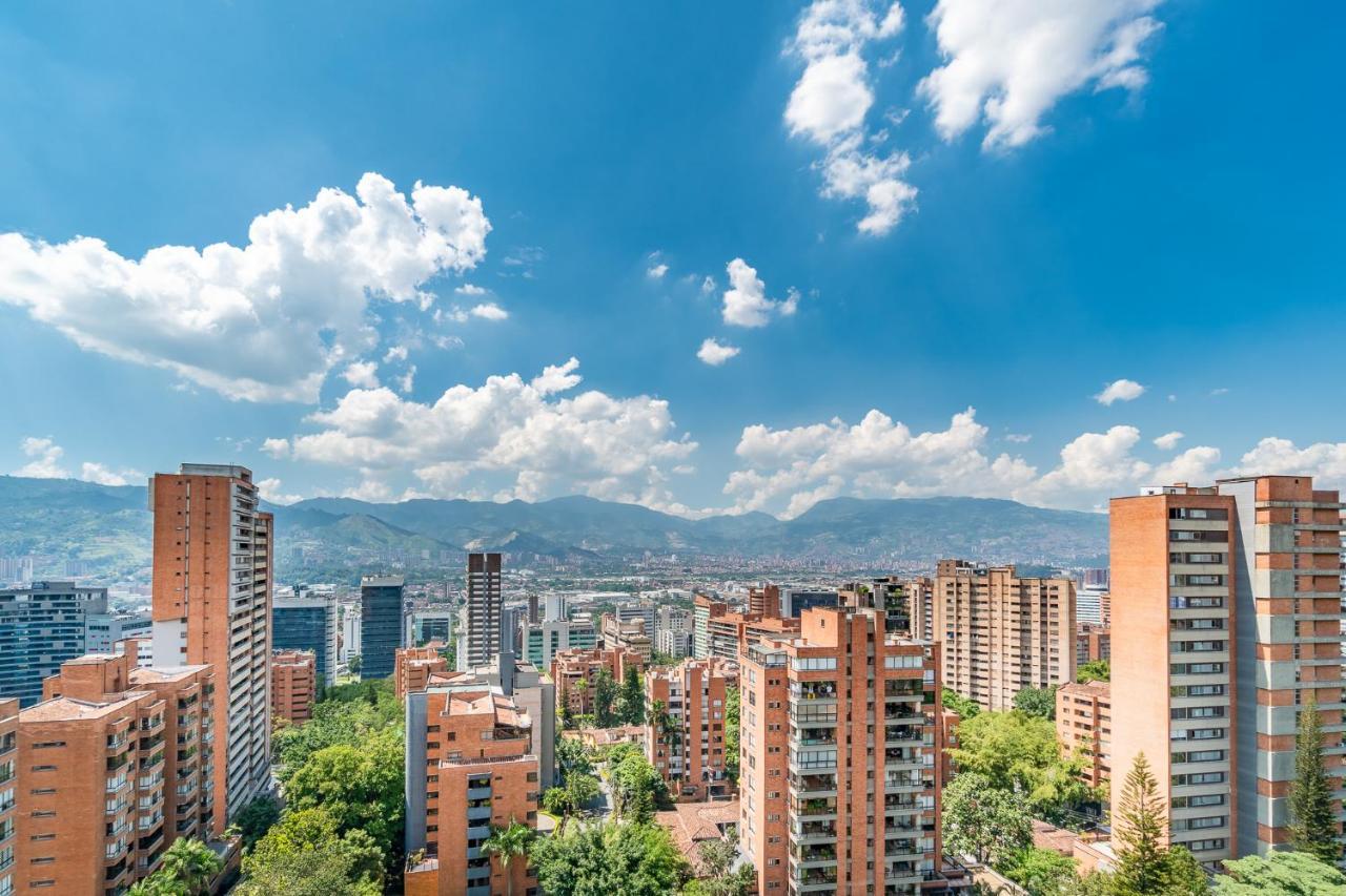 Apartamentos Poblado Alejandria By Housy Host Medellín Buitenkant foto
