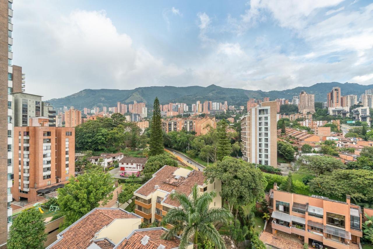Apartamentos Poblado Alejandria By Housy Host Medellín Buitenkant foto