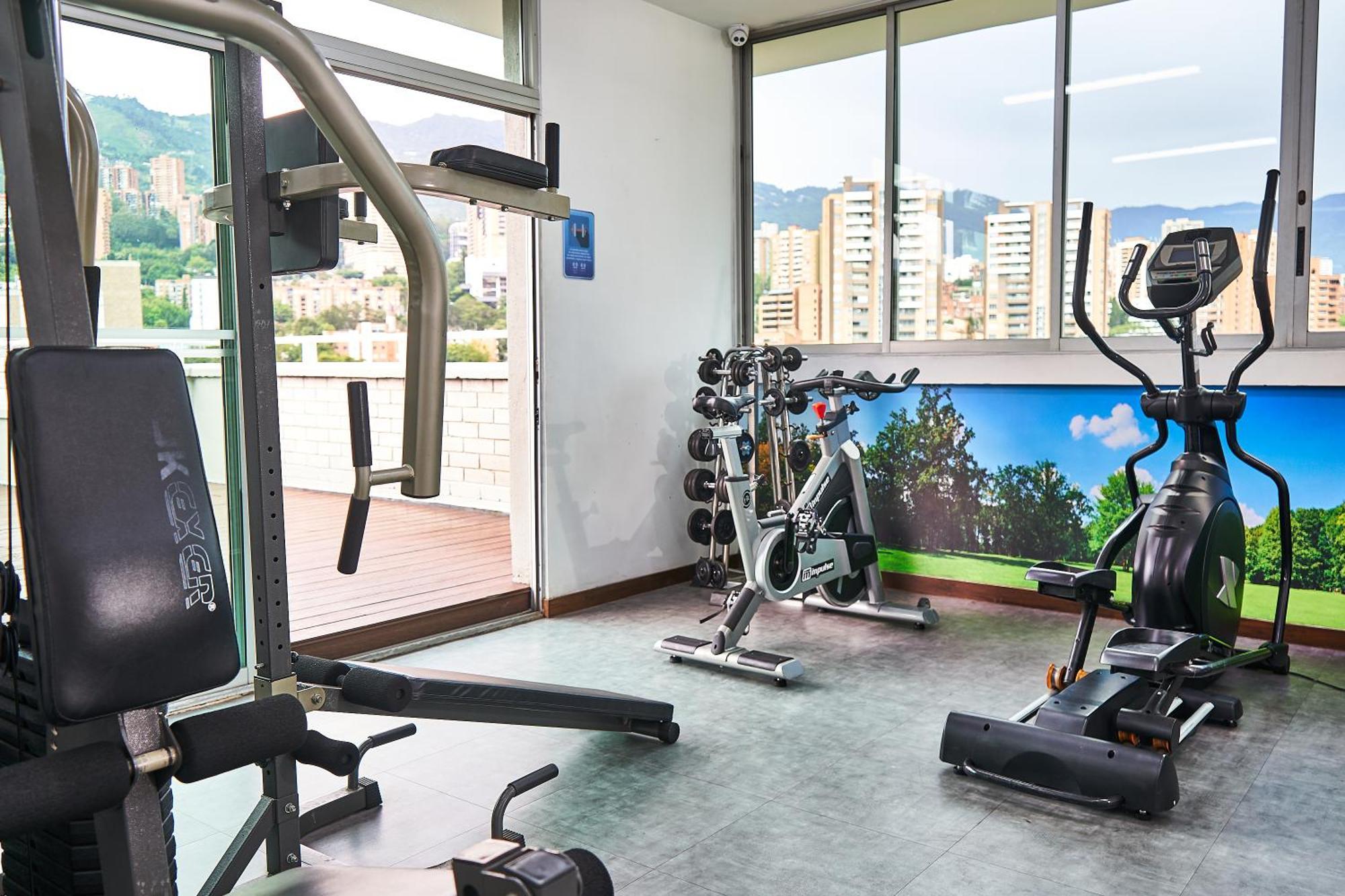 Apartamentos Poblado Alejandria By Housy Host Medellín Buitenkant foto
