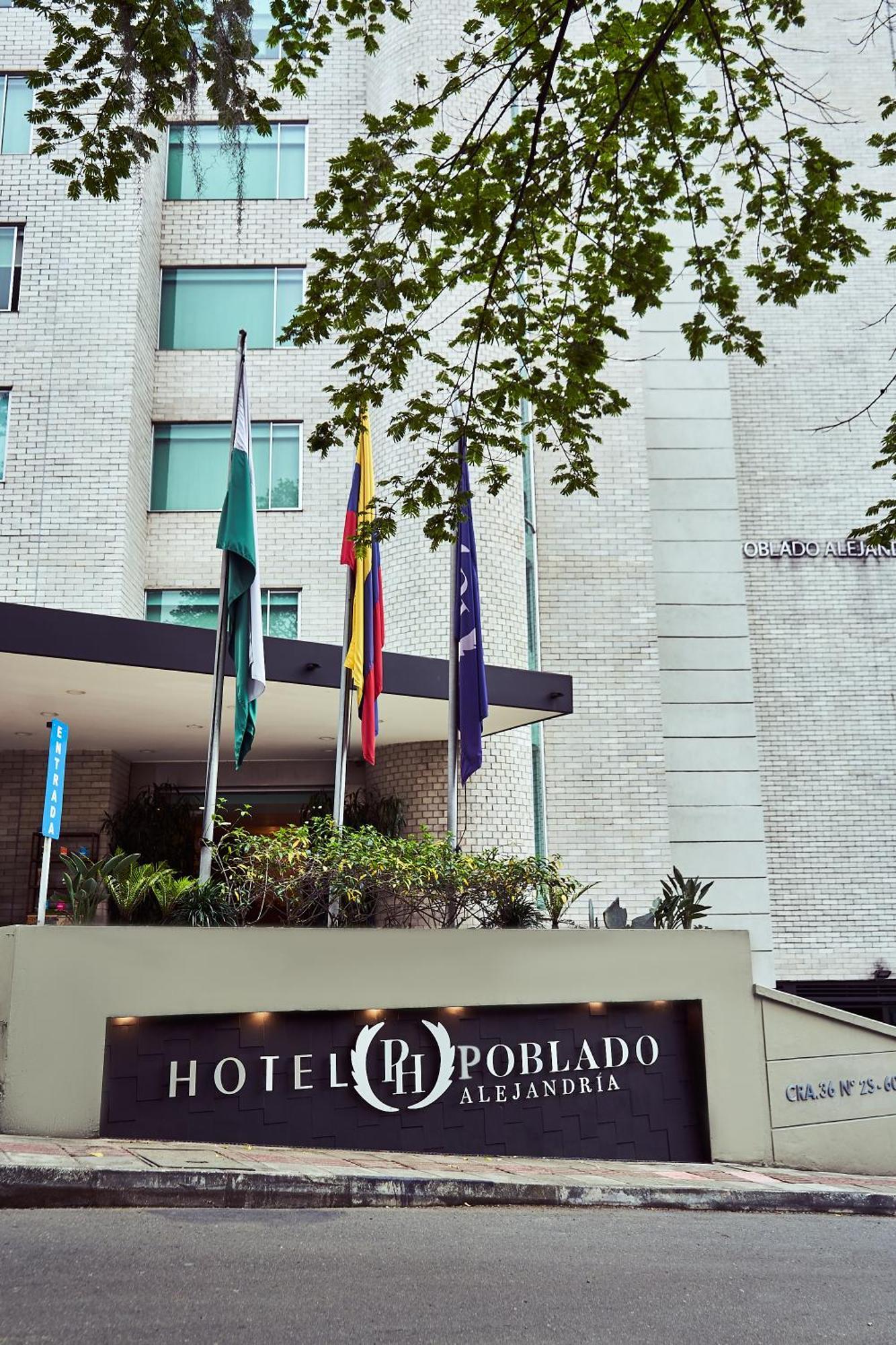 Apartamentos Poblado Alejandria By Housy Host Medellín Buitenkant foto
