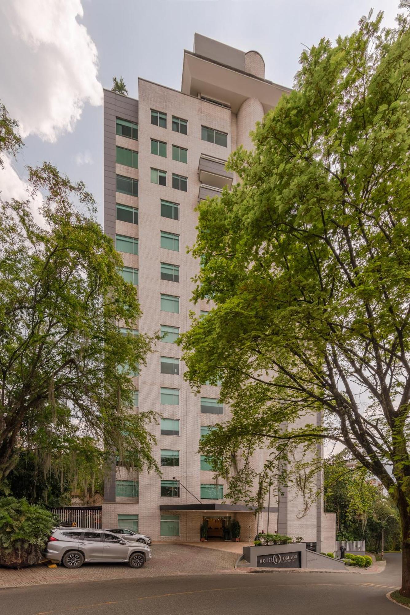Apartamentos Poblado Alejandria By Housy Host Medellín Buitenkant foto