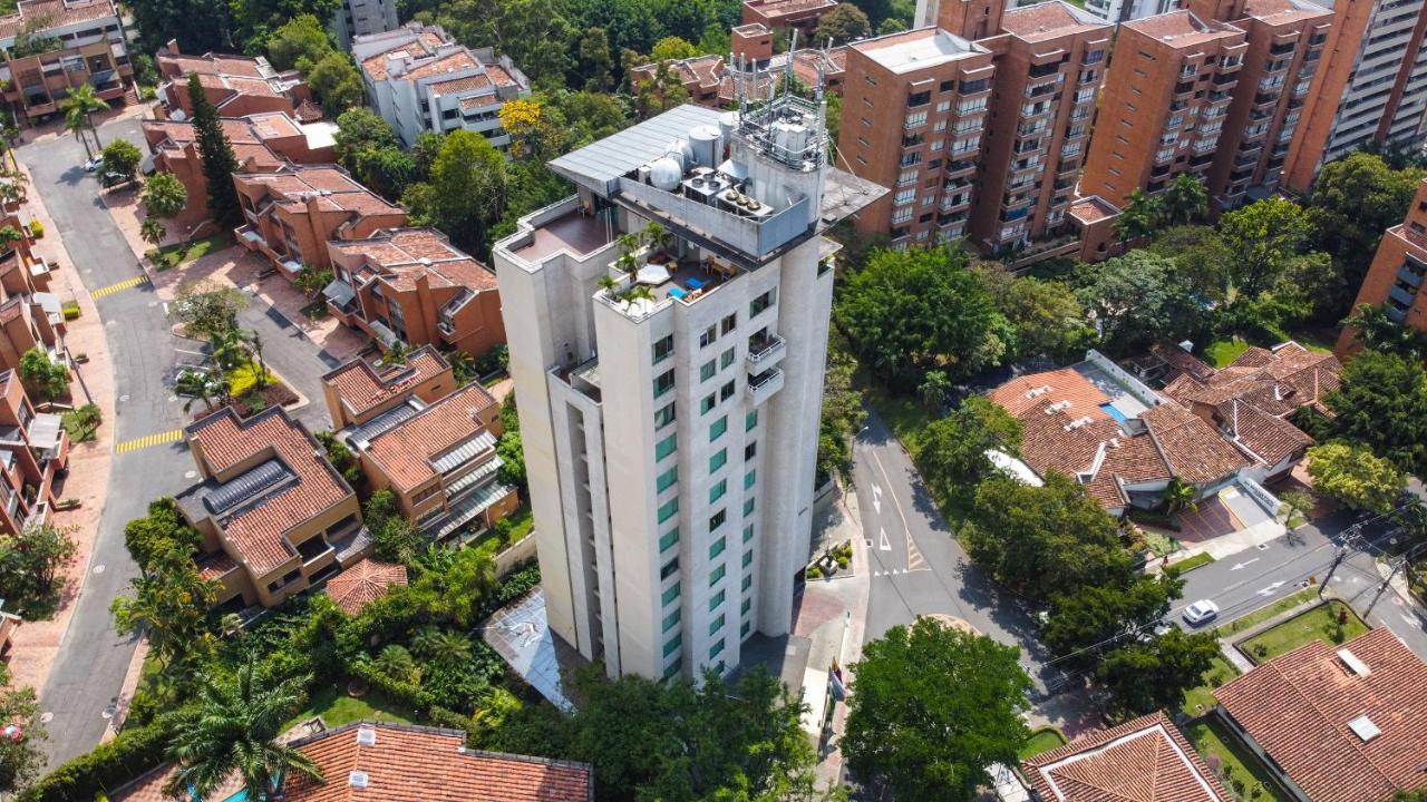 Apartamentos Poblado Alejandria By Housy Host Medellín Buitenkant foto